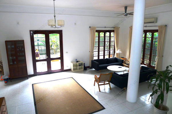 Well Maintained villa with Yard and spacious living room in Tay Ho Hanoi 6