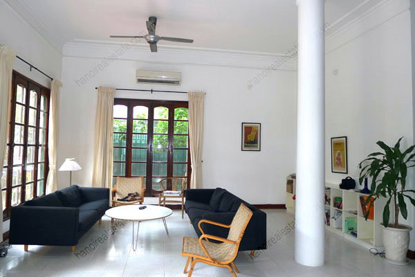 Well Maintained villa with Yard and spacious living room in Tay Ho Hanoi 7