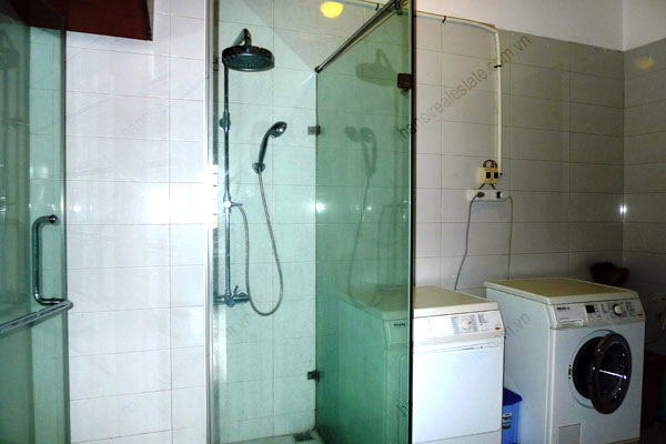 Well Maintained villa with Yard and spacious living room in Tay Ho Hanoi 9
