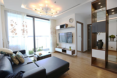 Well-furnished apartment in Vinhomes Metropolis, ready to stay