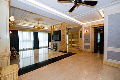 Western classical style 2-bedrooms apartment with Golf course view at L1
