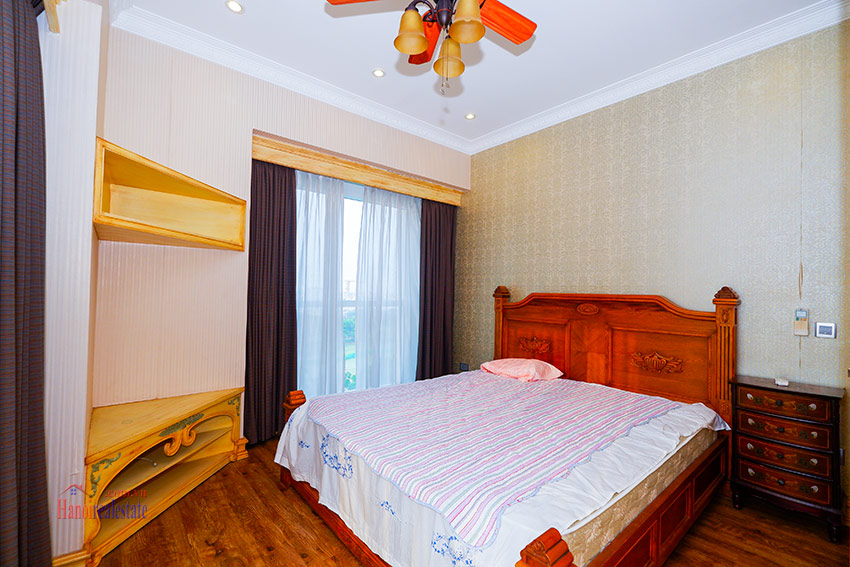 Western Classical 2-bedrooms apartment with Golf course view at L1 23