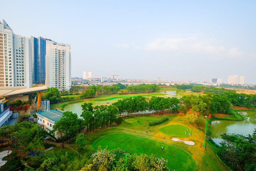 Western Classical 2-bedrooms apartment with Golf course view at L1 28