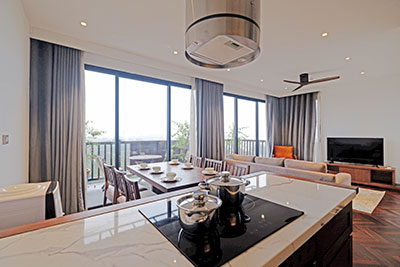 Wonderful and peaceful 02BRs apartment on high floor in the quiet Xom Chua