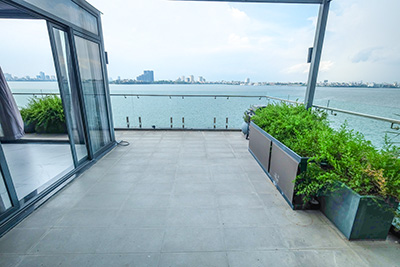 Wonderful lake view 2 bedroom for rent in Nguyen Dinh Thi St, Tay Ho 